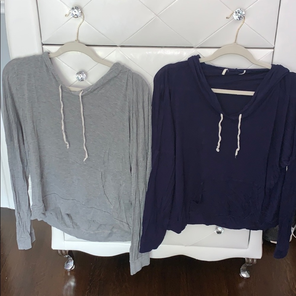 Bundle of 2: Navy and gray long sleeve hoodies
